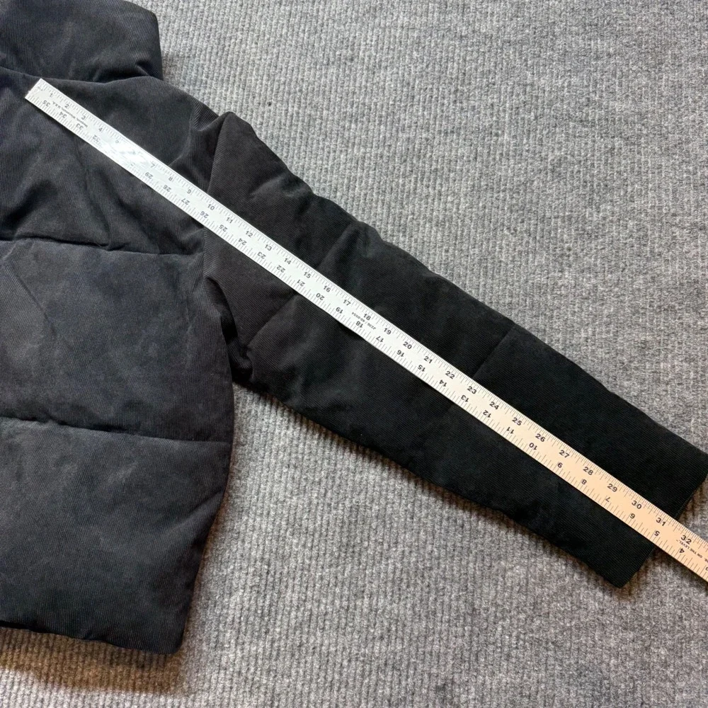 Levi's Black Corduroy Puffer Jacket Mens Small Gorpcore Casual Chic Utility Coat